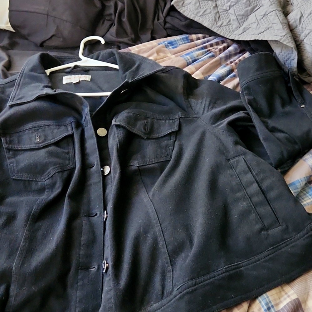 Molly and Isadora black jacket